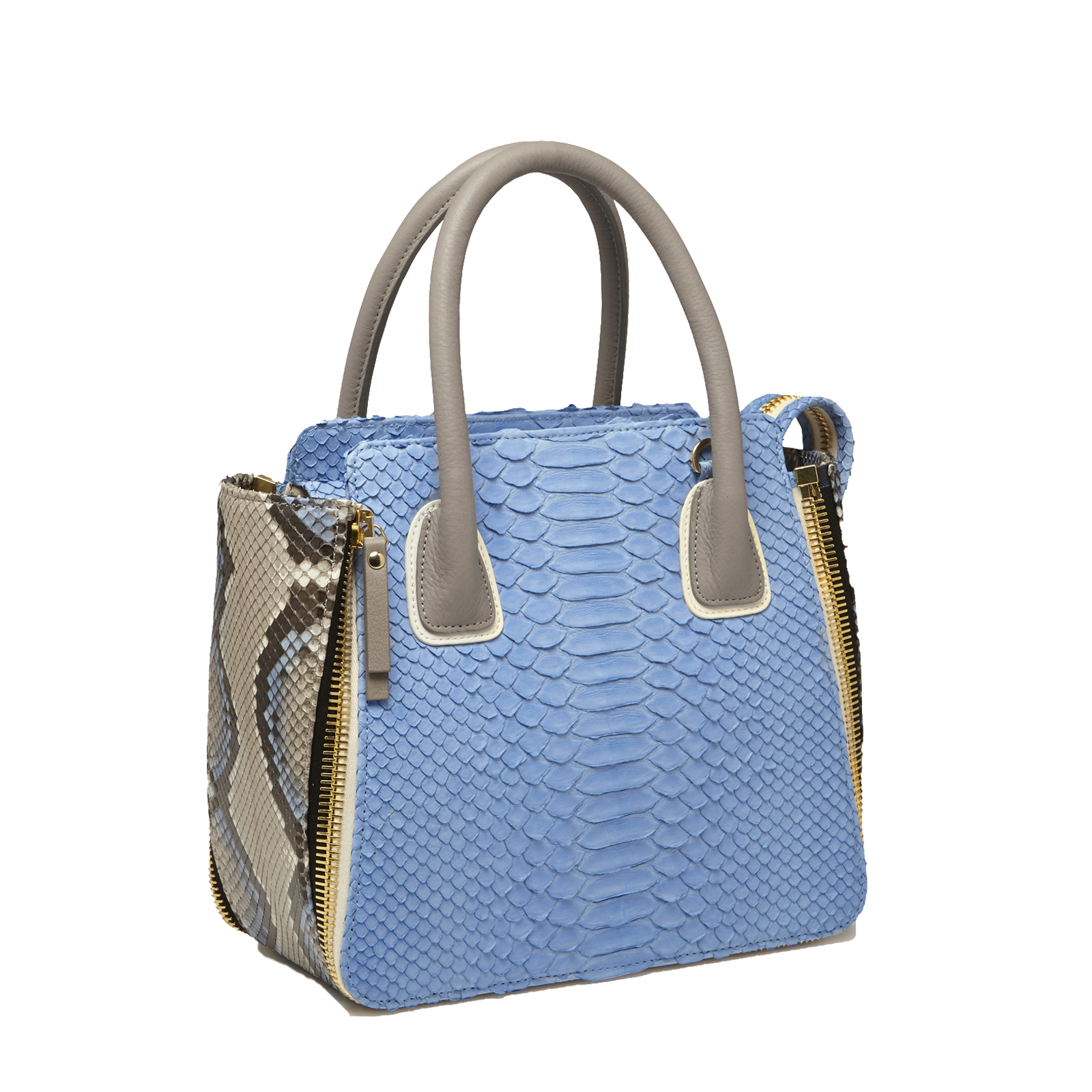 Blue always reminds me of the sky! Two Toned Bucket Bag in Blue